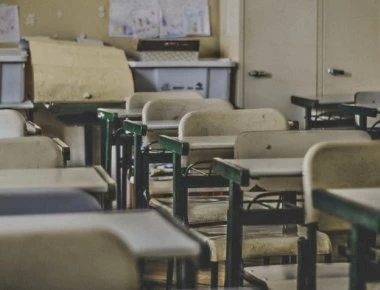 Επτάχρονο αγόρι έκλεψε όπλο από τον πατέρα του και πυροβόλησε στο σχολείο